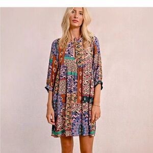 Molly Bracken Multicolor Floral 3/4 sleeve short dress size Large